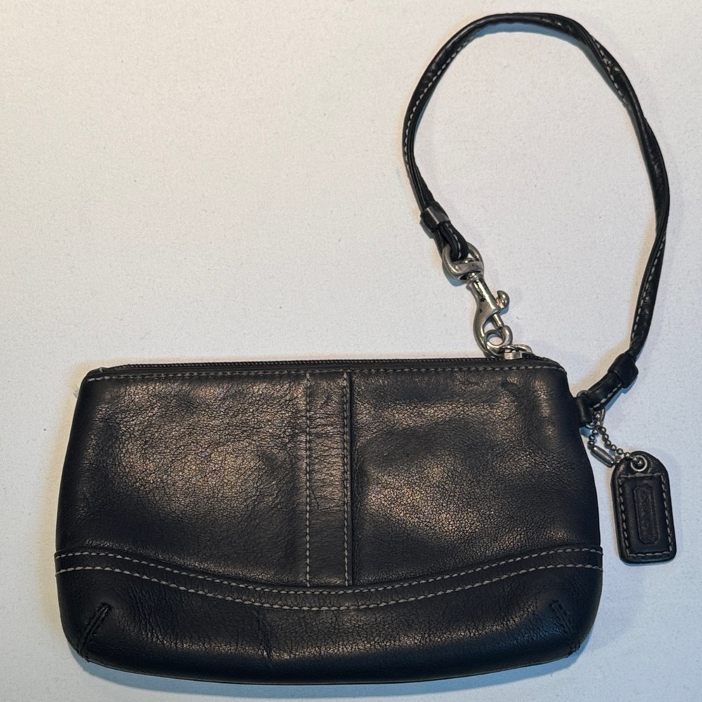 Coach Black Vintage Leather Wristlet with Tag